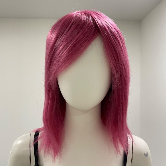 🎃👻💀Halloween Wig ARDA WIGS Inigo Classic Wig in WINE Colour - Picture 1 of 13